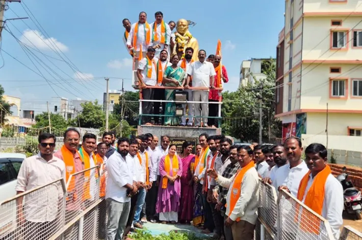 తెలంగాణ విమోచన దినోత్సవాన్ని రాష్ట్ర ప్రభుత్వం అధికారరికంగా నిర్వహించాలి
