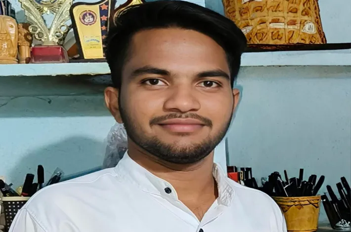 సమాచార హక్కు చట్టం సాధన కమిటీ గ్రామ అధ్యక్షుడిగా వంశీ