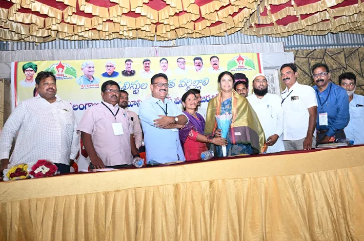జర్నలిస్టుల సమస్యల పరిష్కారానికి పోరాడుతాం