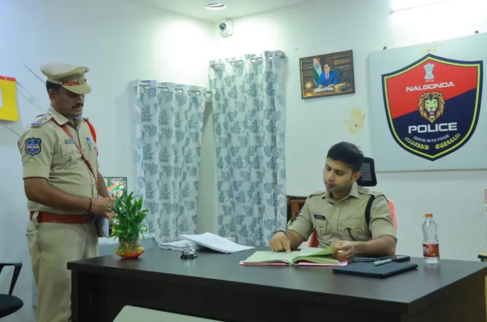 నేరస్తులకు శిక్షపడేలా నిర్ణీత గడువులో చార్జిషీట్లు దాఖలు చేయాలి