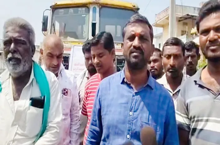 హున్సాలో ఇసుక త్రవ్వకాలపై రైతుల నిరసన ​​