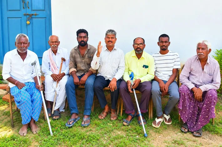 'వికలాంగులకు ఉచిత బస్సు ప్రయాణం కల్పించాలి