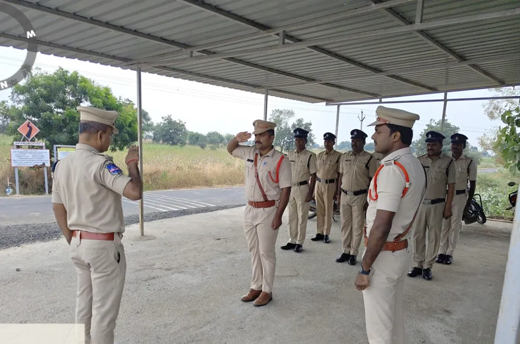 నాగల్‌గిద్ద పోలీస్‌ స్టేషన్‌ను తనిఖీ చేసిన డీఎస్పీ వెంకట్‌రెడ్డి