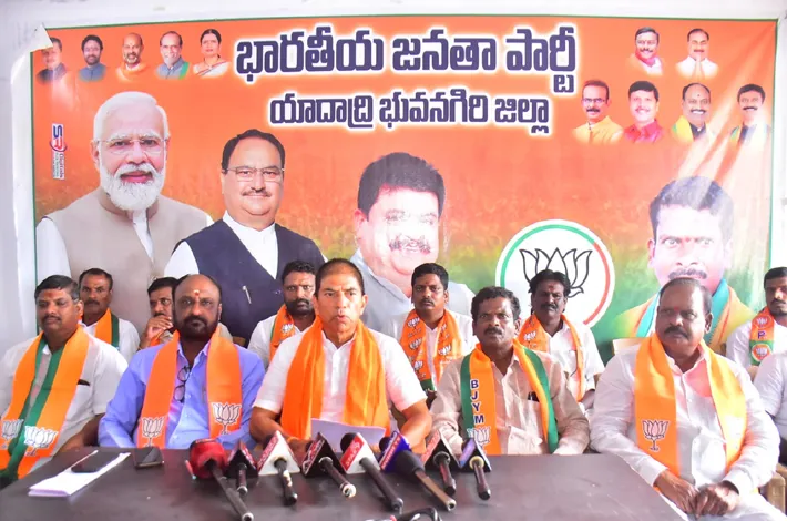 మోదీ జన్మదిన వేడుకలను ఘనంగా నిర్వహించాలి