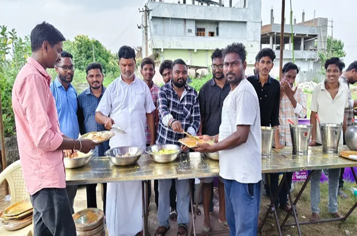 అన్ని దానాలలో కెల్లా అన్నదానం మిన్న