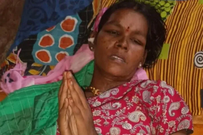 అనారోగ్యంతో మంచానికే పరిమితమైన ఉపాధి హామీ ఫీల్డ్ అసిస్టెంట్