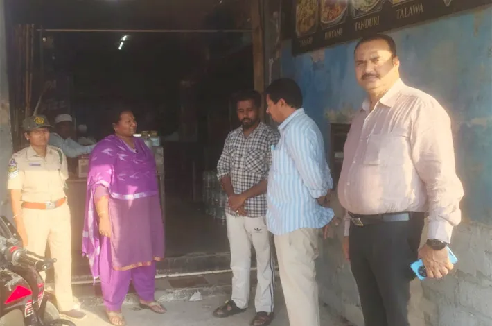 హోటళ్లలో అక్రమ కలప నిల్వలపై అటవీశాఖ తనిఖీలు