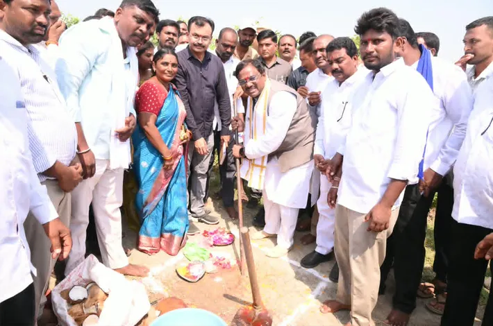 వెంకటాపూర్‌లో కేవీకి భూమి పూజ