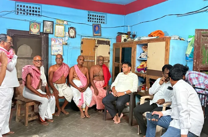 మంథనిలో బాధిత కుటుంబాలకు అండగా ఉంటాం