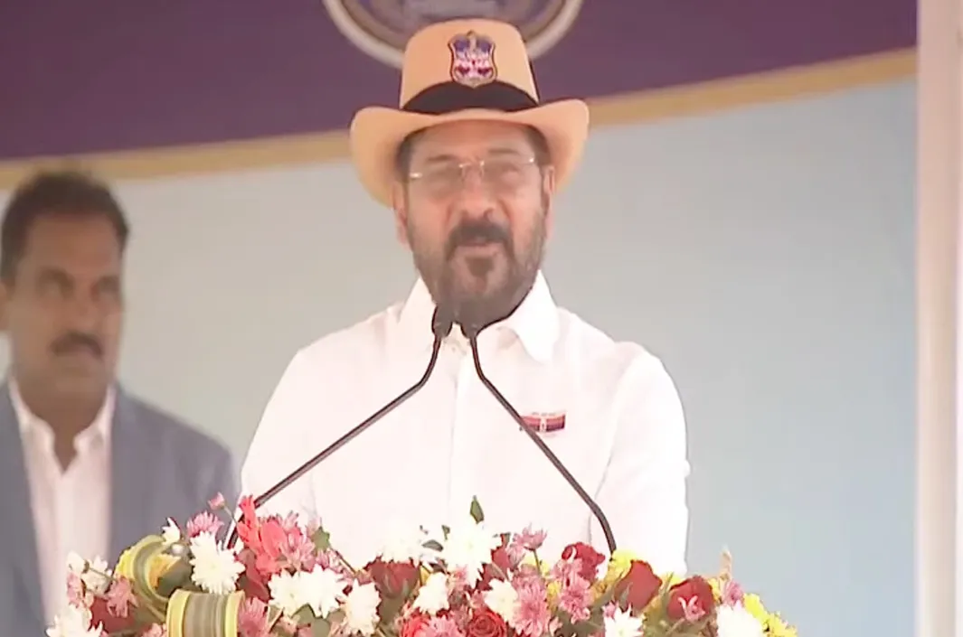 క్రిమినల్స్‌తో ఫ్రెండ్లీగా ఉండొద్దు: సీఎం