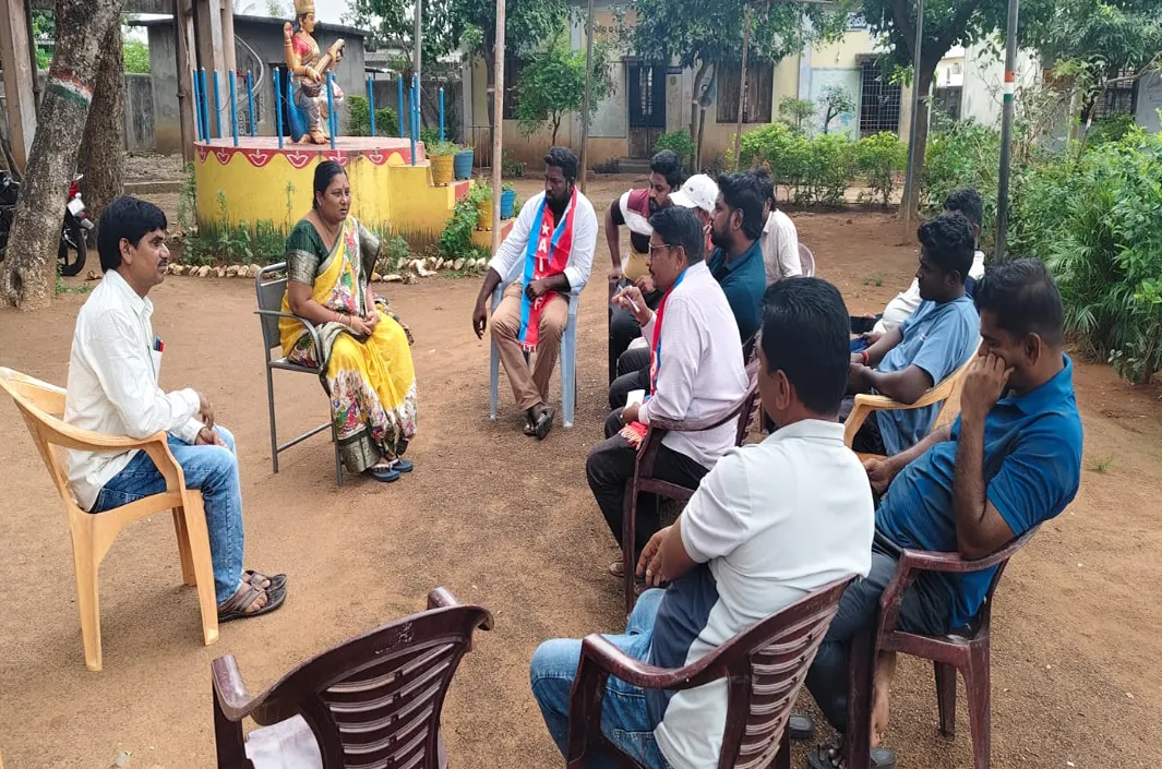 గురువు ముసుగులో కీచకుడు!