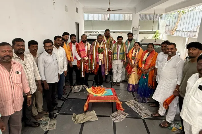 నూతన కాంగ్రెస్ నాయకులకు ఘన సన్మానం
