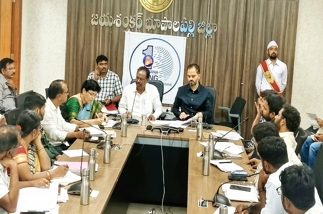ఇందిరమ్మ ఇళ్ల నిర్మాణాలను వేగవంతం చేయాలి