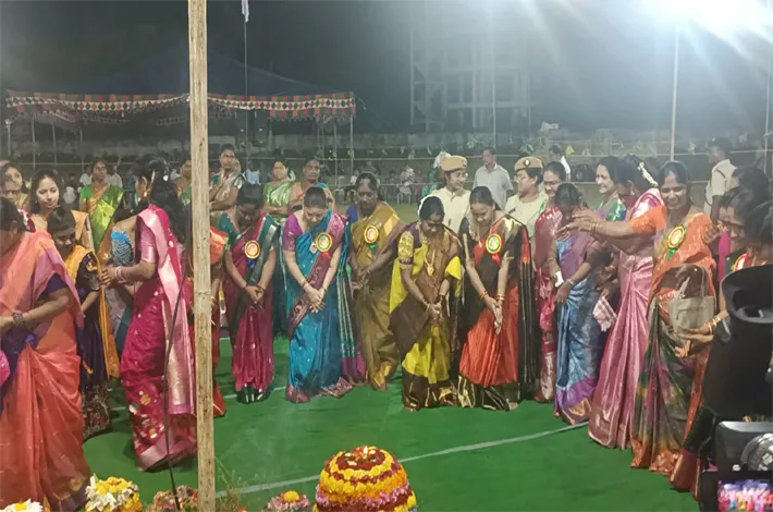 ఇల్లందు ఏరియాలో ఘనంగా ఫ్యామిలీ డే, సద్దుల బతుకమ్మ సంబరాలు