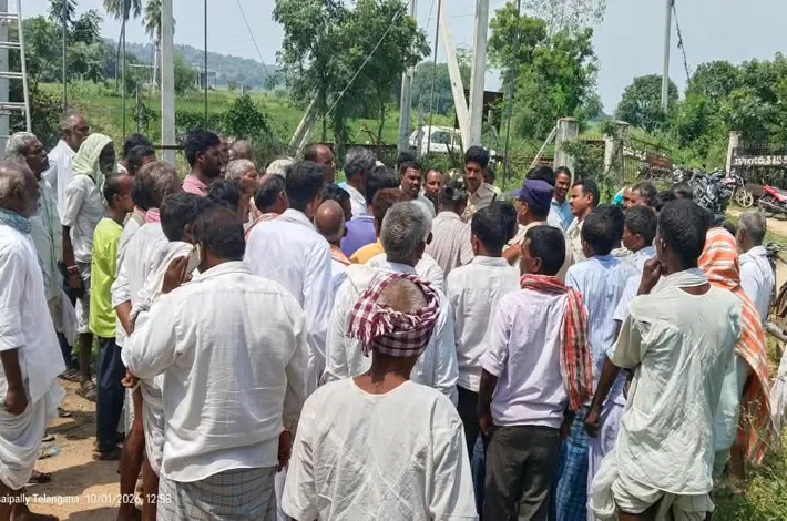 కడ్పల్ సబ్ స్టేషన్ ముట్టడించిన రైతులు
