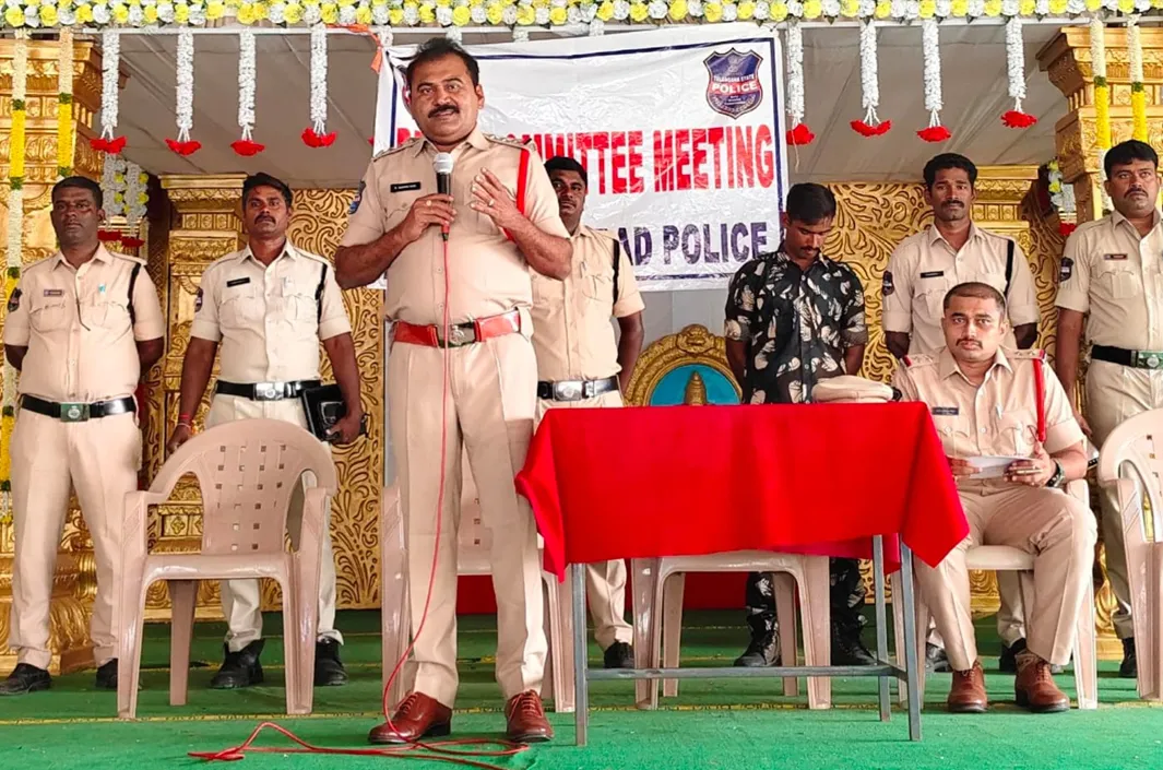 గణేష్ మండప నిర్వాహకులకు పోలీసుల మార్గదర్శకాలు