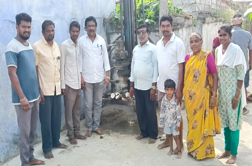 మంచినీటి బోరు బావి ప్రారంభించిన 12వ కౌన్సిలర్