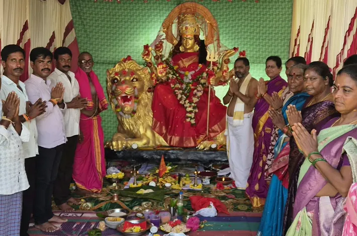 దుర్గమ్మ సన్నిధిలో ప్రత్యేక పూజలు!