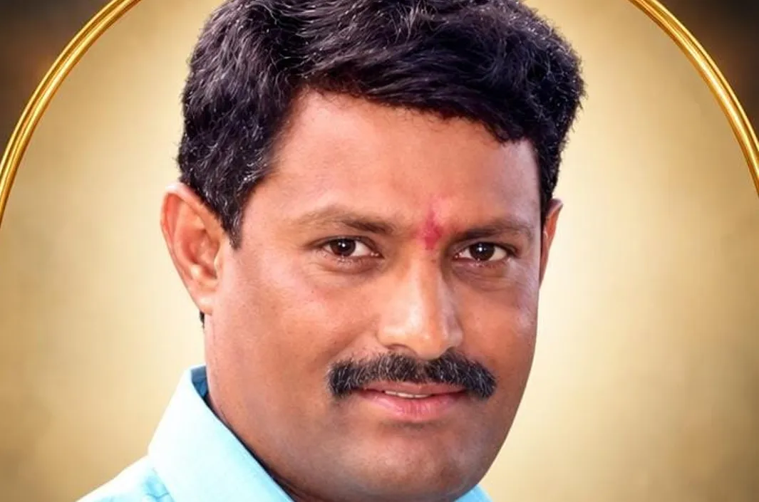 అప్పుల భారం.. యువకుడి విషాదాంతం