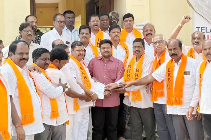 ప్రభుత్వం రైతులకు వాగ్దానం చేసిన హామీలను అమలు చేయాలని వినతి