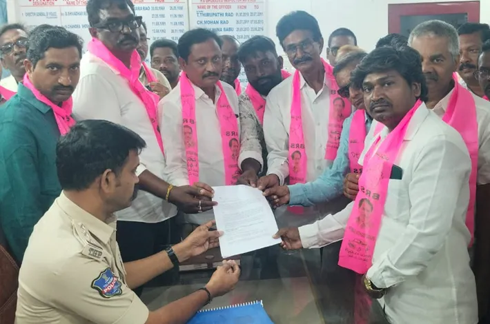 కేసీఆర్‌పై అనుచిత వ్యాఖ్యలు.. సత్తుపల్లిలో బీఆర్ఎస్ ఫిర్యాదు 