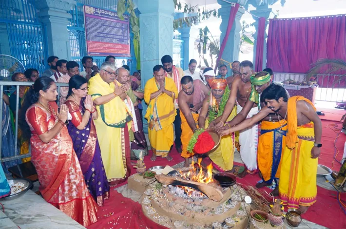 శ్రీ లక్ష్మీనరసింహస్వామి ఆలయంలో ఘనంగా పవిత్రోత్సవాలు