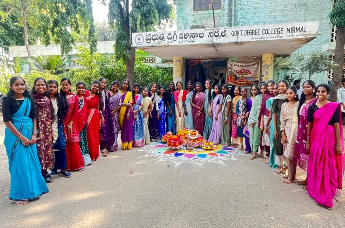 డిగ్రీ కళాశాలలో బతుకమ్మ పండుగ 