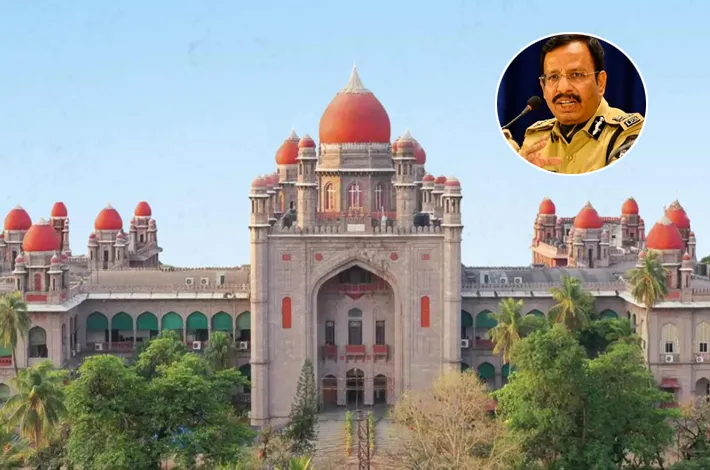 సీపీకి కోర్టు నోటీసులు!