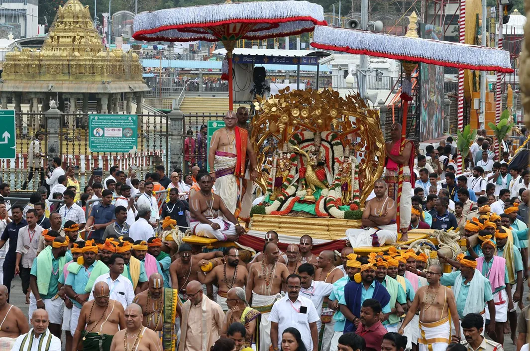 శ్రీవారి దర్శనం కోసం ఎదురుచూపులు