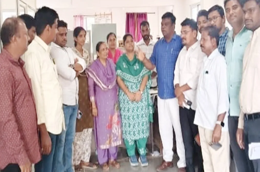చలో హైదరాబాద్‌కు తరలిరావాలి
