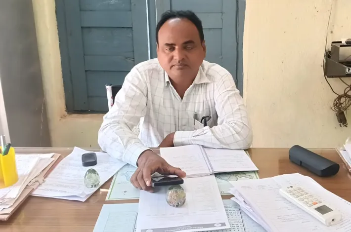 భూముల రీ సర్వేపై రైతులు అవగాహన కలిగి ఉండాలి