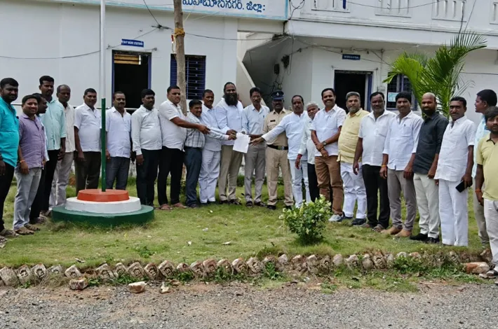 హమారా ప్రసాద్‌పై చర్యలు తీసుకోవాలి