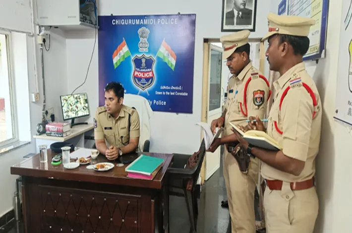 చిగురుమామిడి పోలీస్ స్టేషన్‌ను తనిఖీ చేసిన సీపీ 