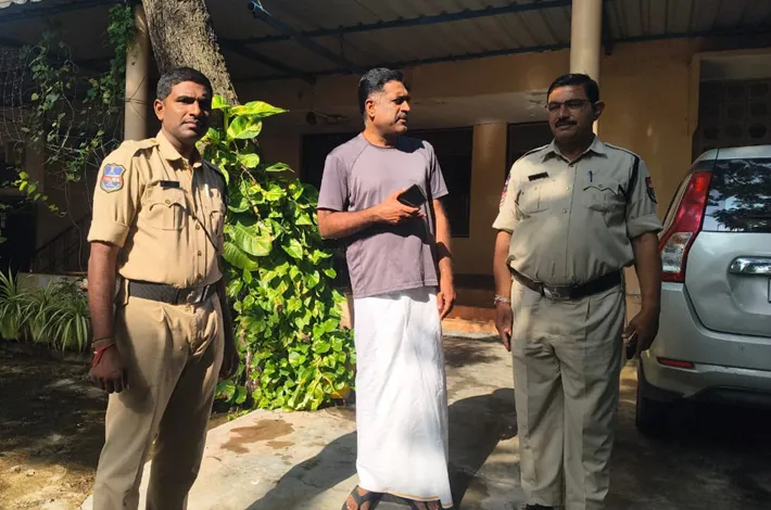 కరీంనగర్ జిల్లా బిఆర్ఎస్ అధ్యక్షుడు జి.వి.హౌస్ అరెస్ట్