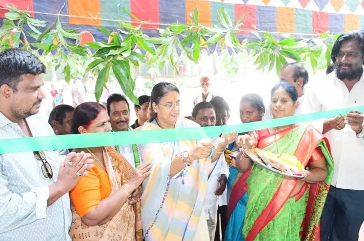 అమీనాబాద్‌లో అంగన్వాడి భవనం ప్రారంభించిన ఎమ్మెల్యే