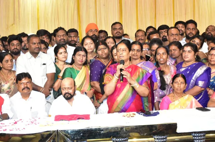 కాంగ్రెస్‌లోనే ఉంటా