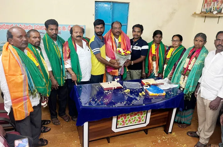 దేమికలాన్ సింగిల్ విండో చైర్మన్ గా వెంకట్ రెడ్డి బాధ్యతలు..