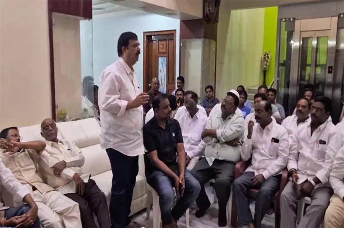 మున్నూరు కాపులు రాజకీయ శక్తిగా ఎదగాలి