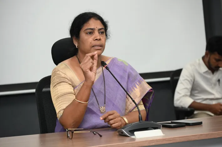 భూముల రీ సర్వే పకడ్బందీగా చేపట్టాలి