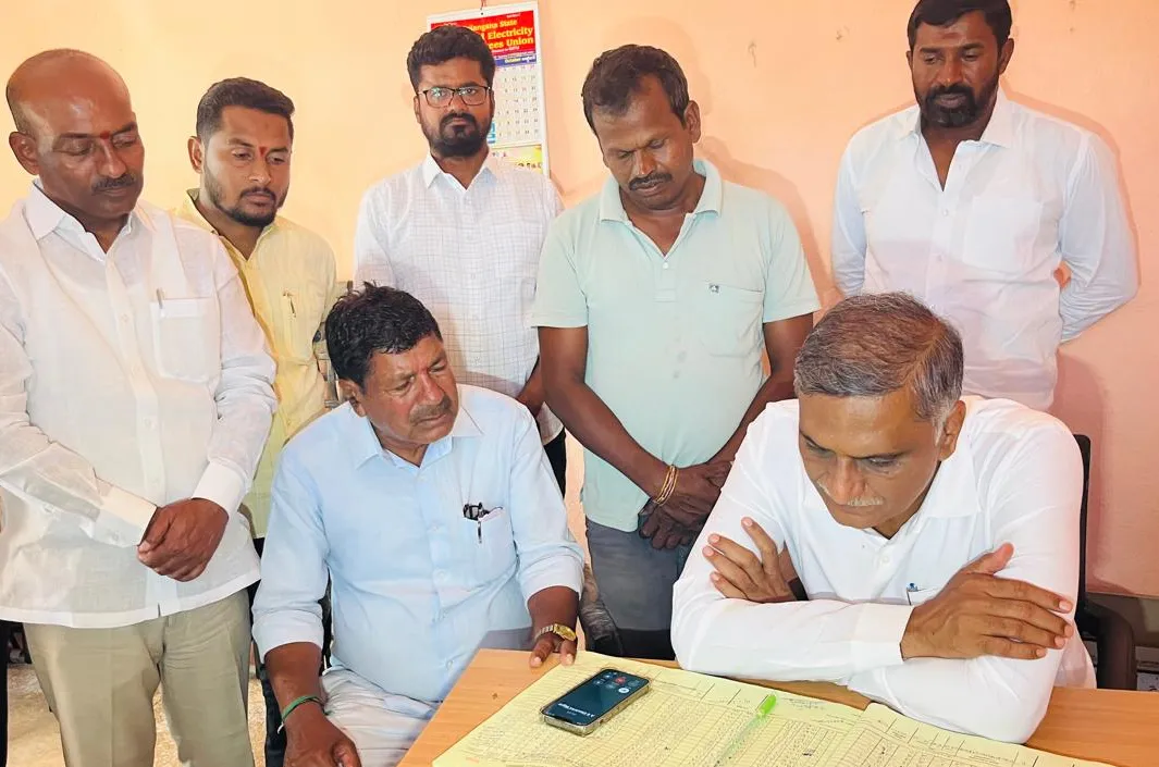 కాంగ్రెస్‌పై తీవ్ర విమర్శలు