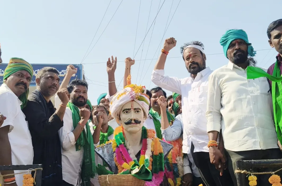 కొమురం భీమ్‌కు ఘన నివాళులు