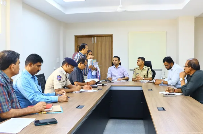మావోయిస్టుల పునరావాసానికి చర్యలు వేగవంతం చేయాలి...