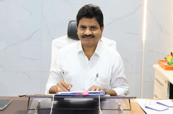 అదనపు కలెక్టర్‌గా రాథోడ్ రమేష్ బాధ్యతల స్వీకరణ