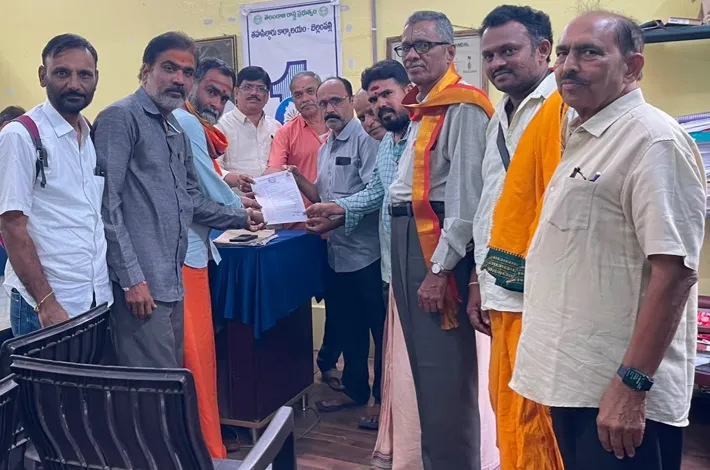 గోశాల వేద పాఠశాలకు స్థలం కేటాయించాలి