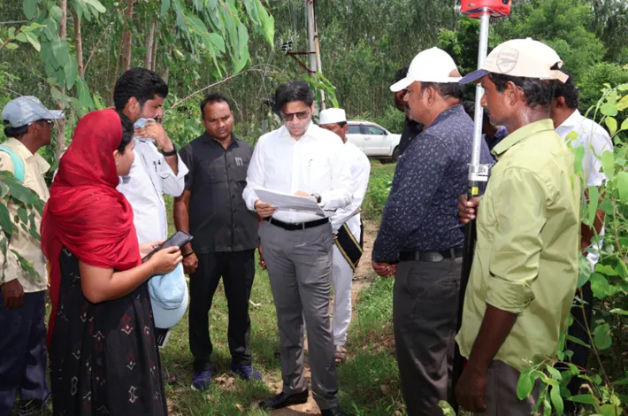 భూ రీ సర్వేను వేగవంతంగా పూర్తి చేయాలి