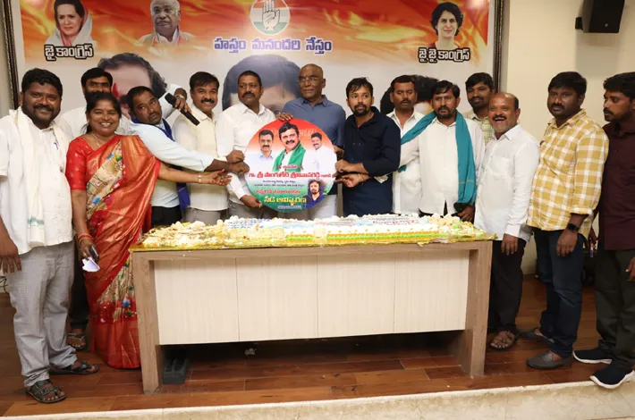 పల్లెల్లో పండుగవై శీనన్న.. జన్మదిన వేళ ప్రత్యేక గేయం!