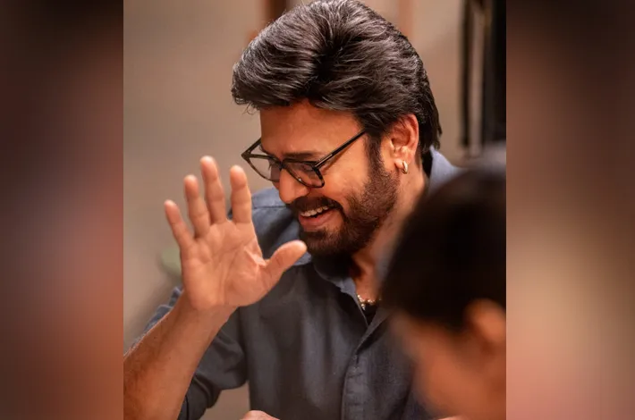 ఈ నెలాఖరున ఆదర్శ కుటుంబం