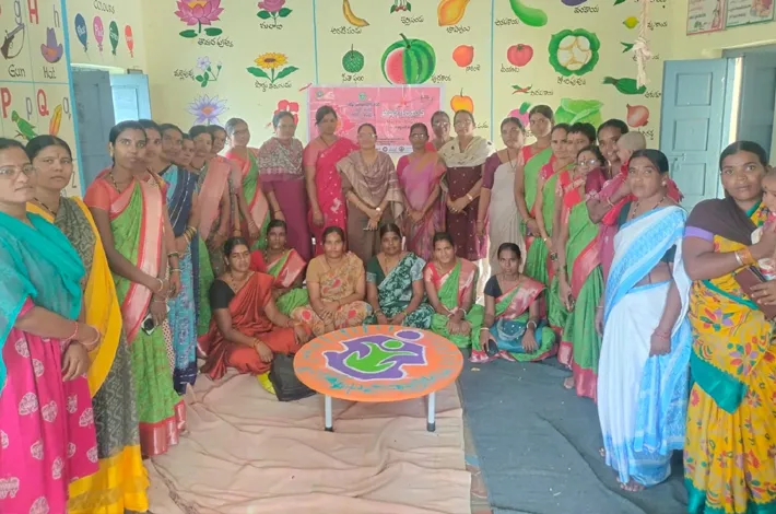 కార్యక్రమం ప్రభుత్వానిది.. ఖర్చు అంగన్వాడి టీచర్లదా?