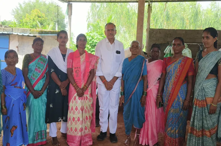 కాంగ్రెస్‌కు రాజీనామా.. బీఆర్‌ఎస్‌లో చేరిక..
