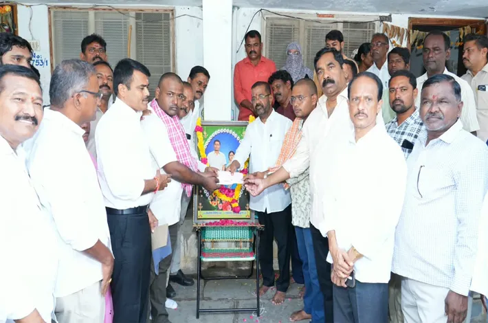 ఉద్యమకారులకు అండగా